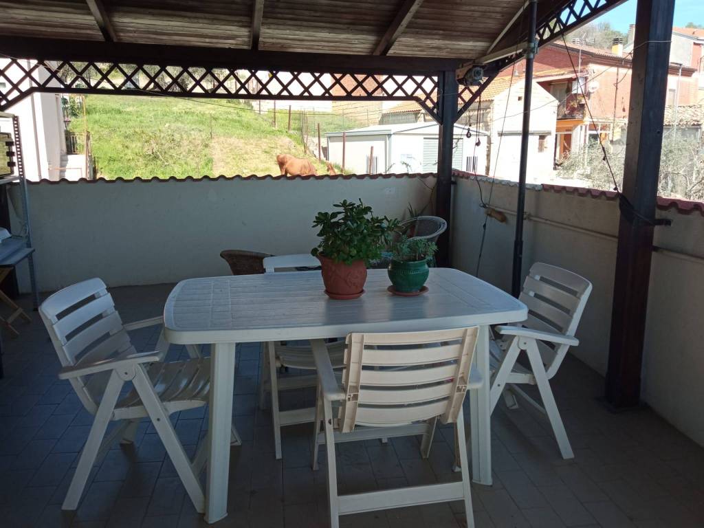 appartamento in vendita ad Oliveto Lucano