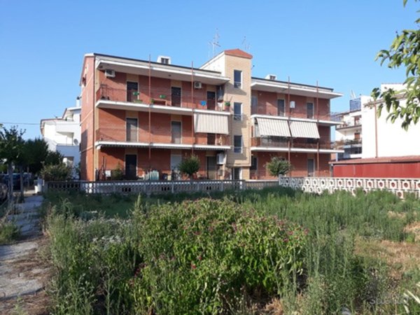 appartamento in vendita a Pisticci in zona Marconia