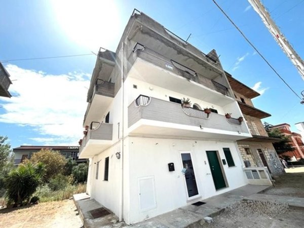 appartamento in vendita a Pisticci in zona Tinchi