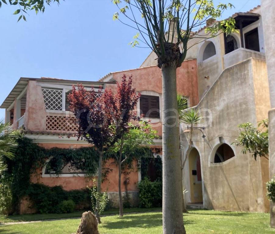 casa indipendente in vendita a Pisticci