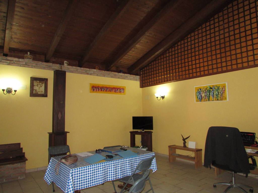 casa indipendente in vendita a Pisticci in zona Marconia