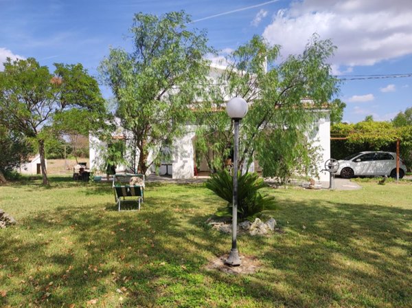 casa indipendente in vendita a Pisticci in zona Marconia