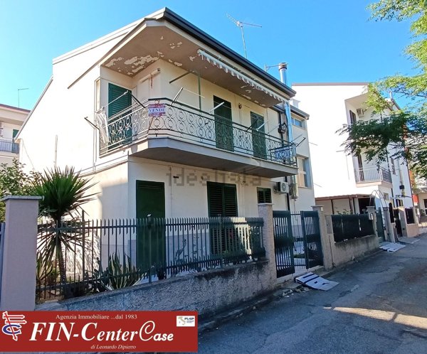 appartamento in vendita a Pisticci in zona Marconia