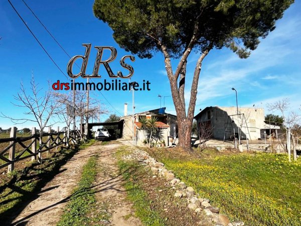 casa indipendente in vendita a Pisticci