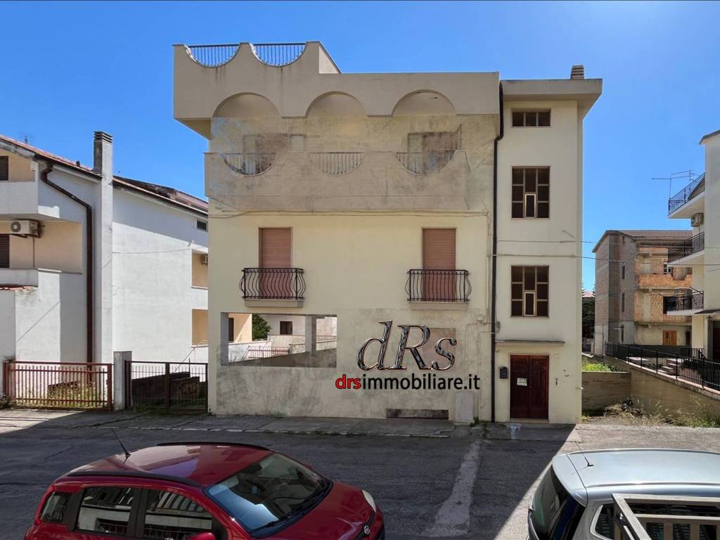 appartamento in vendita a Pisticci in zona Marconia