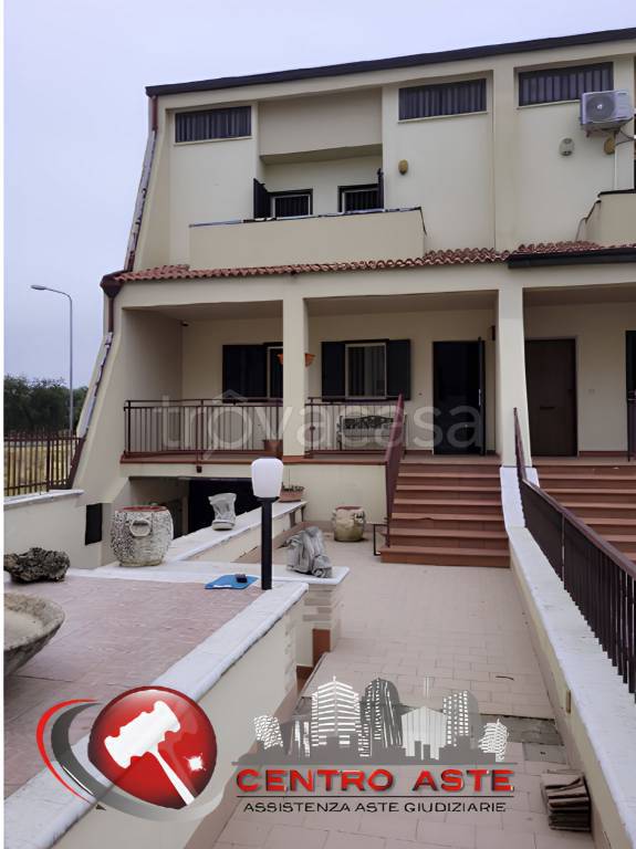 casa indipendente in vendita a Pisticci in zona Marconia