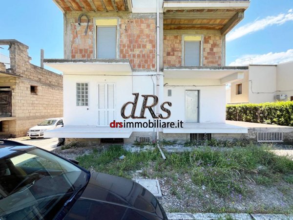 appartamento in vendita a Pisticci in zona Marconia