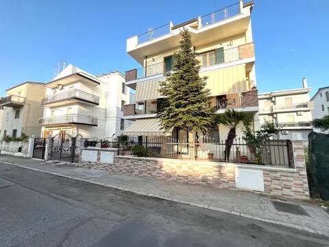 appartamento in vendita a Pisticci in zona Marconia