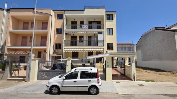 appartamento in vendita a Pisticci in zona Marconia