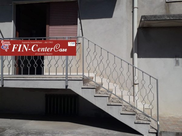 casa indipendente in vendita a Pisticci in zona Tinchi
