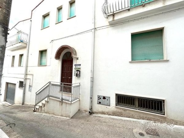 casa indipendente in vendita a Pisticci