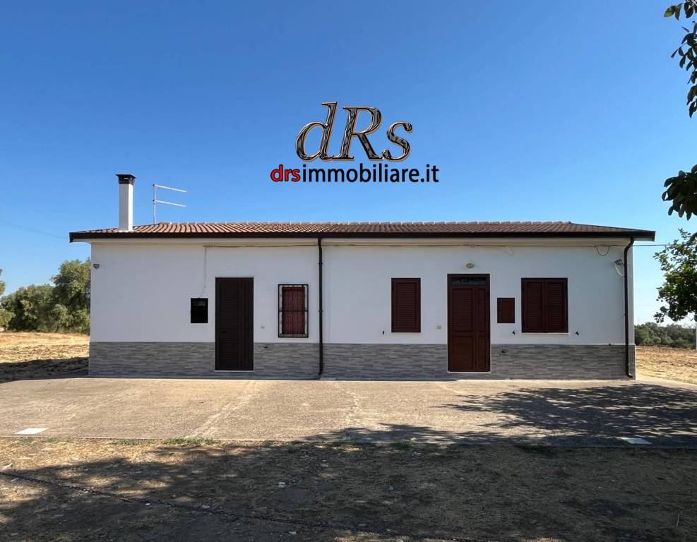 casa indipendente in vendita a Pisticci