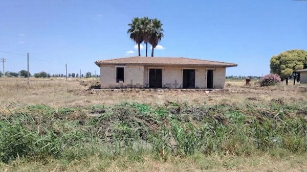 casa indipendente in vendita a Pisticci