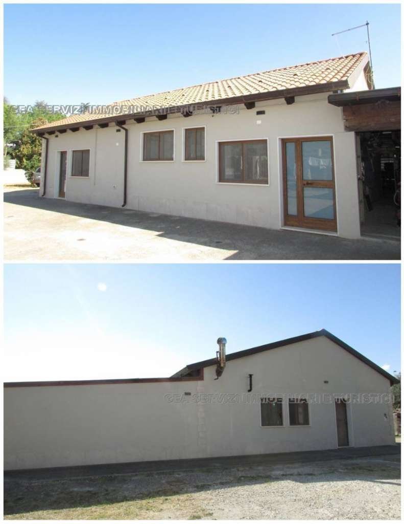 casa indipendente in vendita a Pisticci in zona Marconia