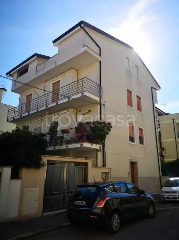 appartamento in vendita a Pisticci in zona Marconia