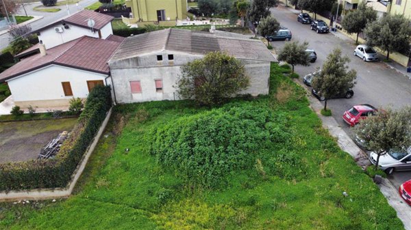 casa indipendente in vendita a Policoro