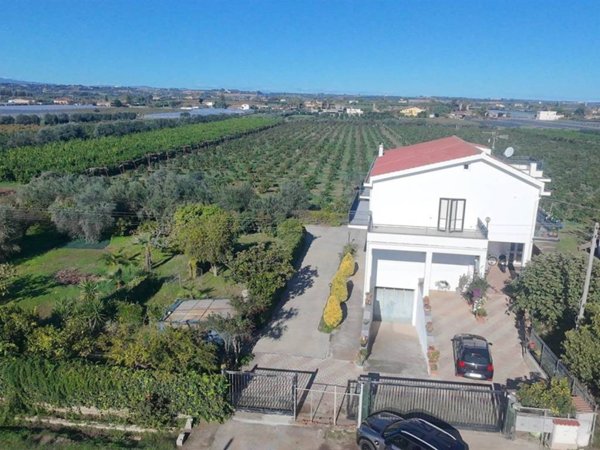 casa indipendente in vendita a Policoro