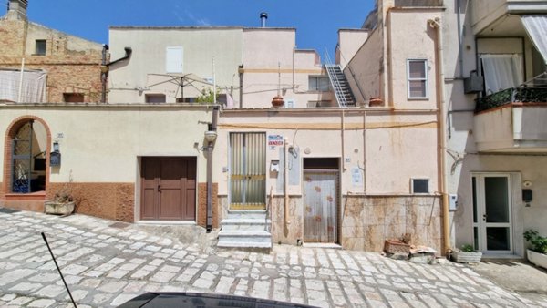 casa indipendente in vendita a Pomarico