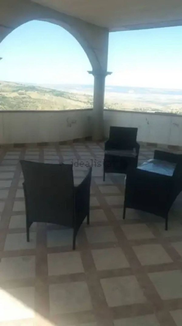 casa indipendente in vendita a Pomarico