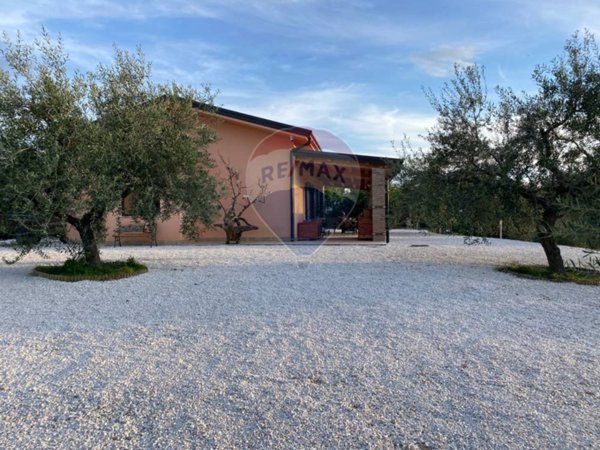 casa indipendente in vendita a Tricarico