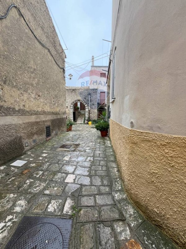 casa indipendente in vendita a Tricarico