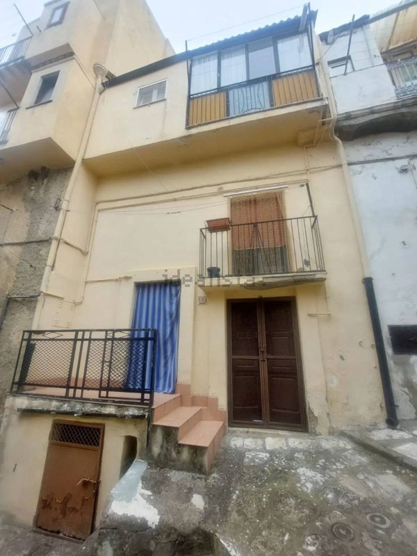 casa indipendente in vendita a Tricarico