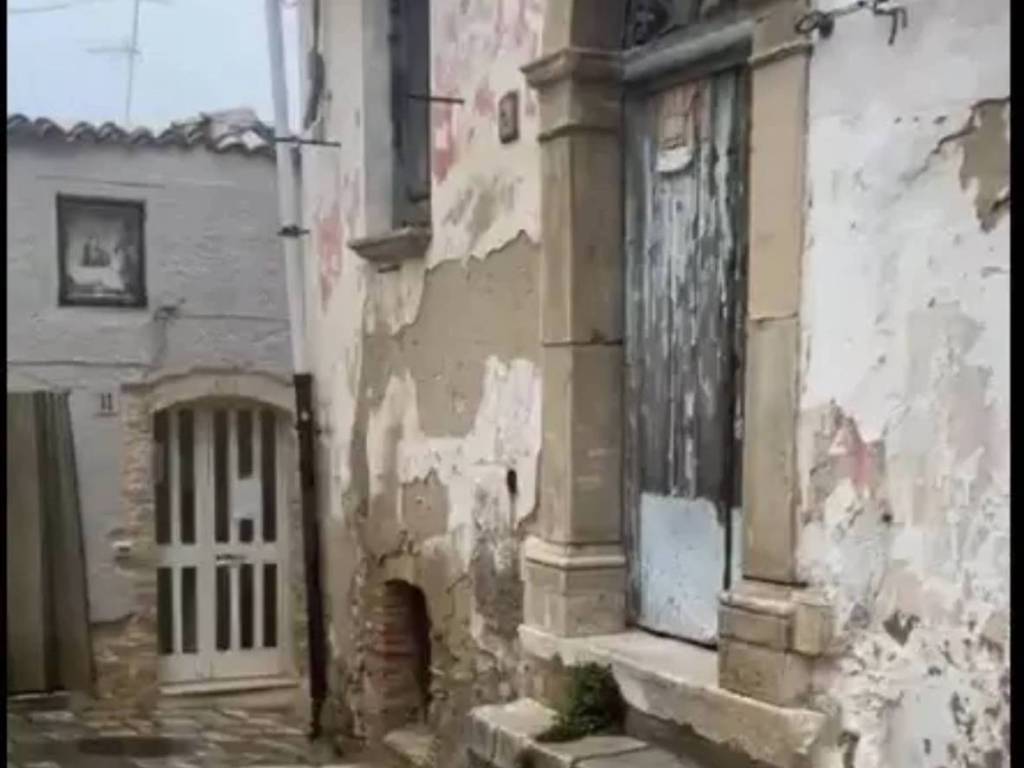 casa indipendente in vendita a Tricarico