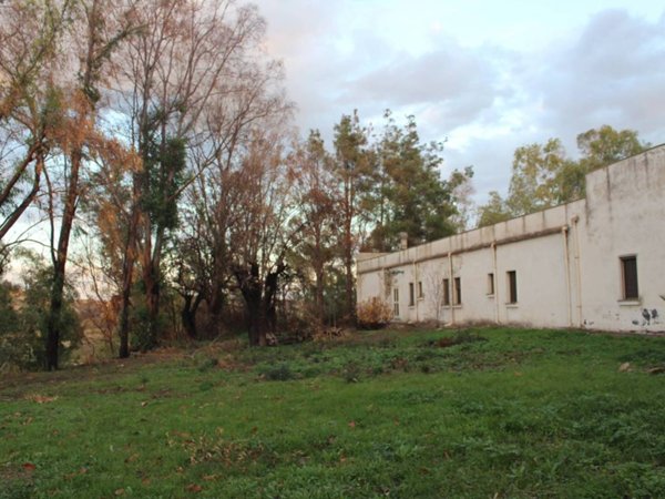 intera palazzina in vendita a Tursi in zona Caprarico