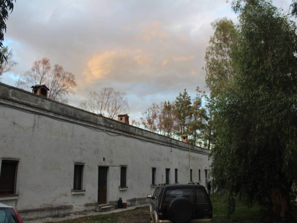 intera palazzina in vendita a Tursi in zona Caprarico