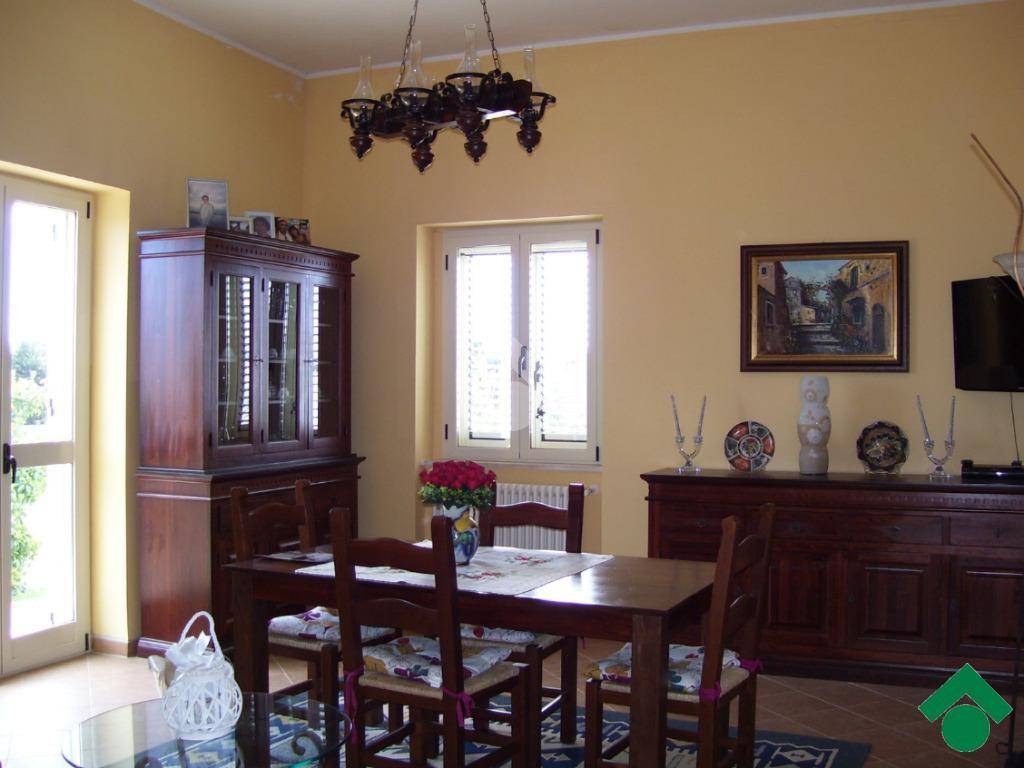 casa indipendente in vendita a Scanzano Jonico
