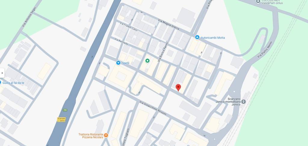 negozio in vendita a Scanzano Jonico