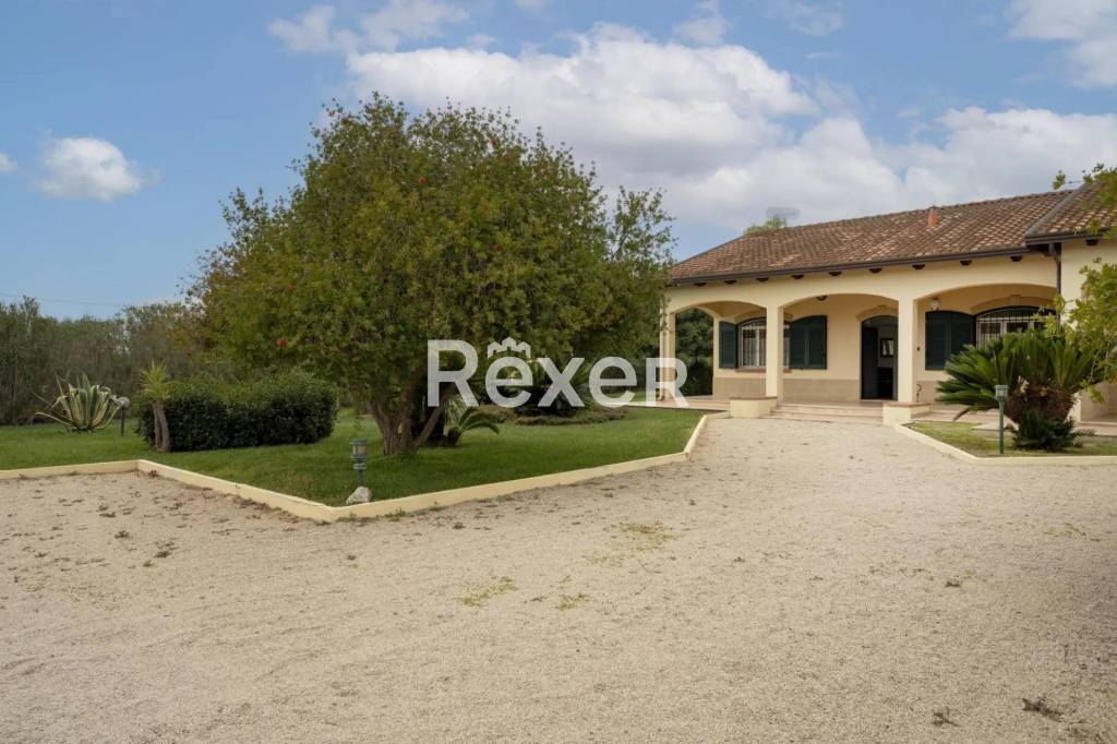 casa indipendente in vendita a Scanzano Jonico