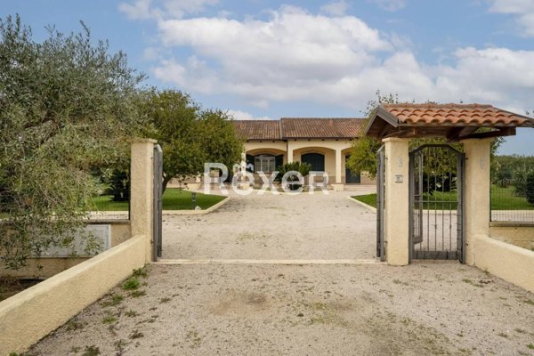 casa indipendente in vendita a Scanzano Jonico