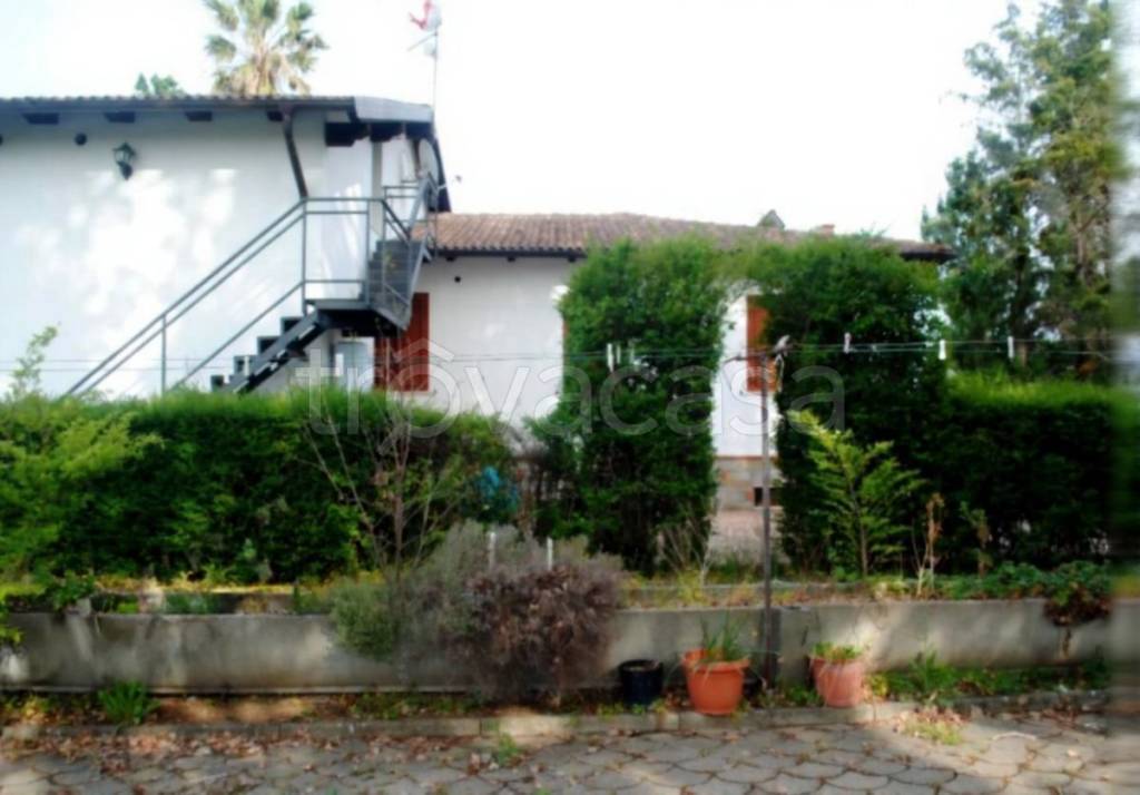 casa indipendente in vendita a Scanzano Jonico