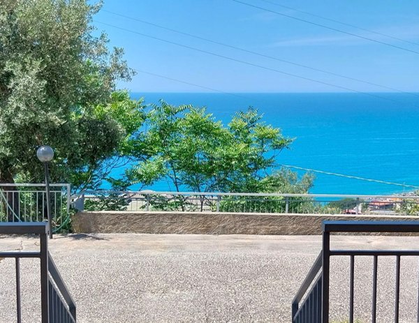 appartamento in vendita ad Acquappesa in zona Intavolata