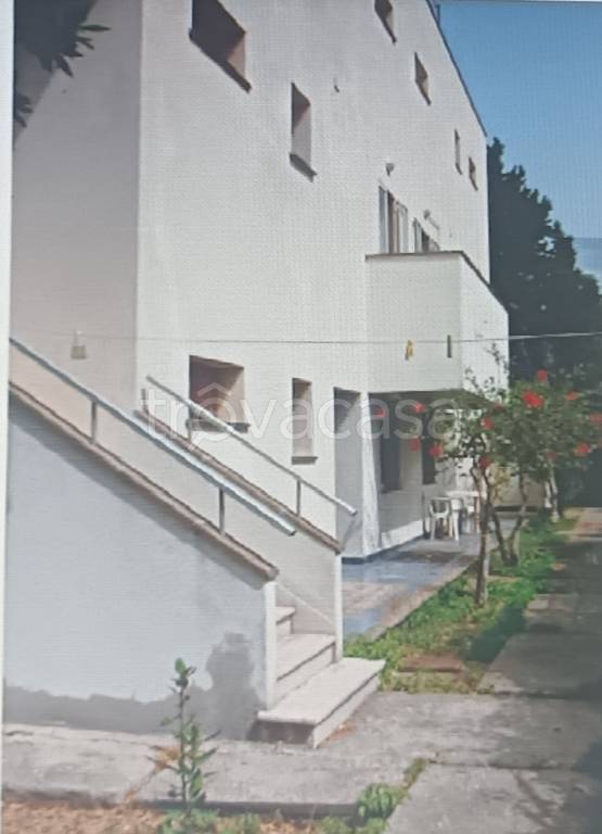 casa indipendente in vendita ad Acquappesa in zona Intavolata