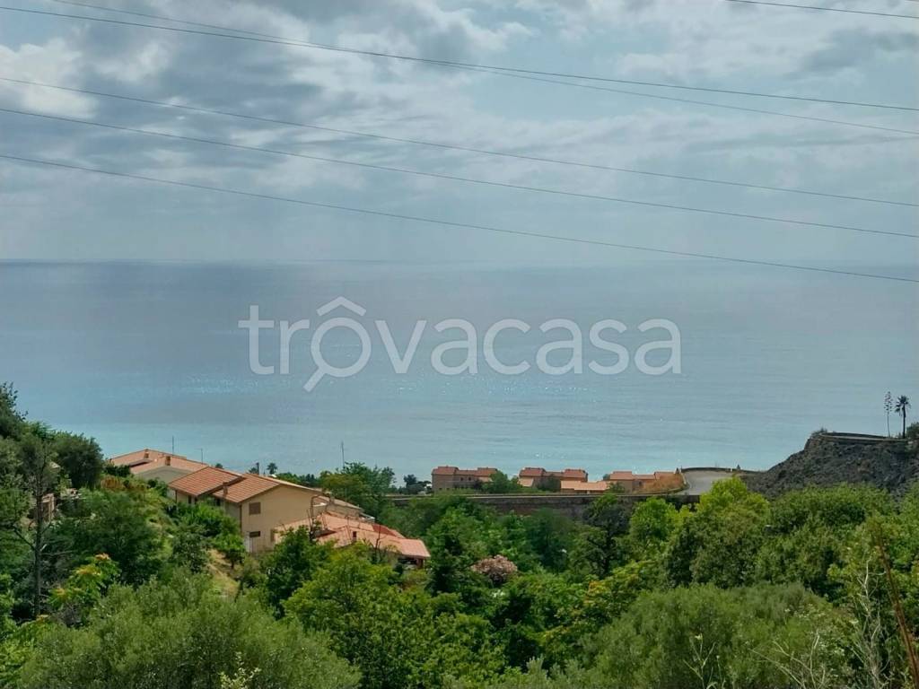 appartamento in vendita ad Acquappesa in zona Bergamotto