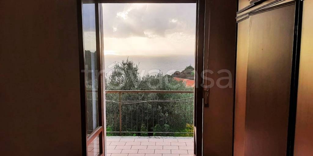 casa indipendente in vendita ad Acquappesa in zona Terme Luigiane