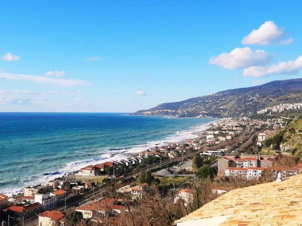 casa indipendente in vendita ad Acquappesa