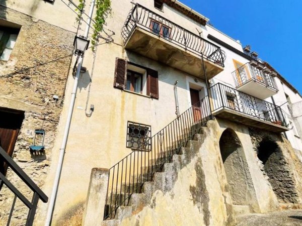 casa indipendente in vendita ad Acquappesa in zona Intavolata