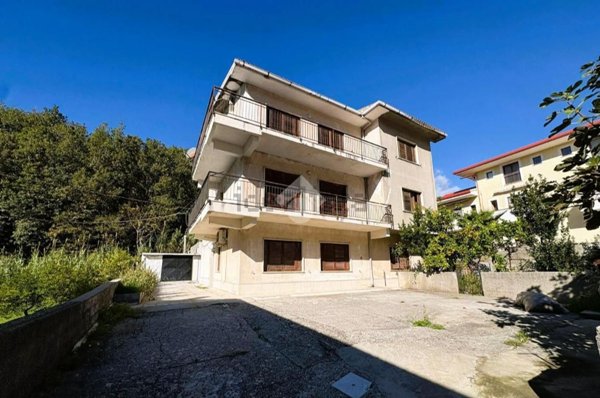 casa indipendente in vendita ad Acquappesa in zona Terme Luigiane
