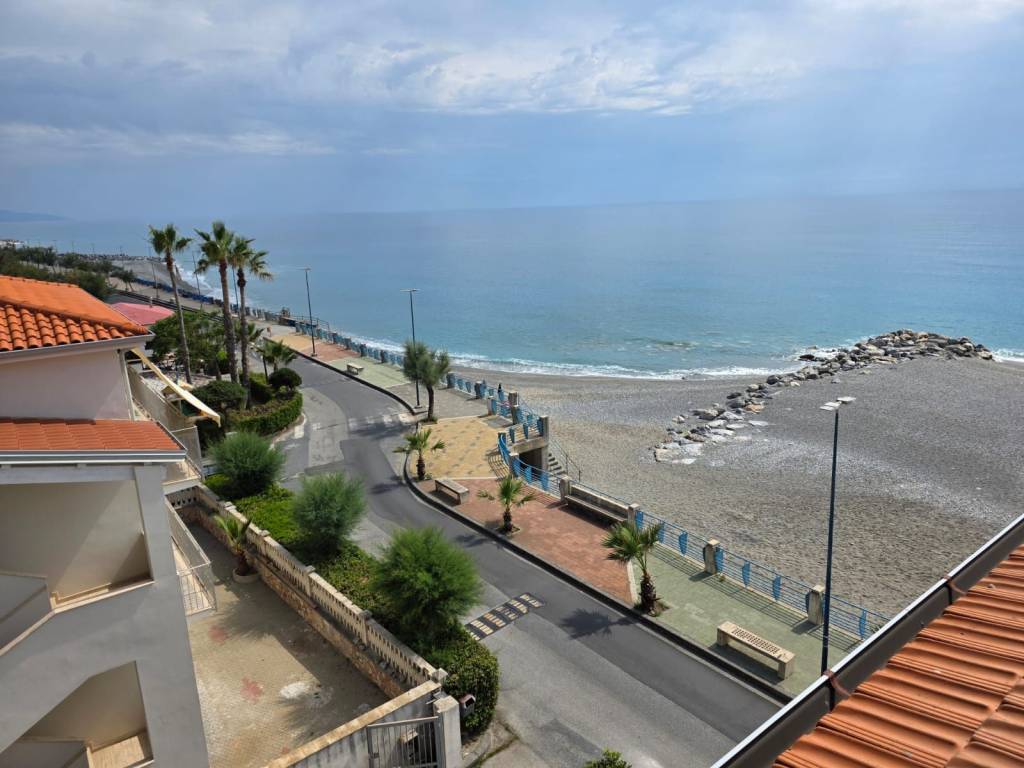 appartamento in vendita ad Acquappesa in zona Intavolata