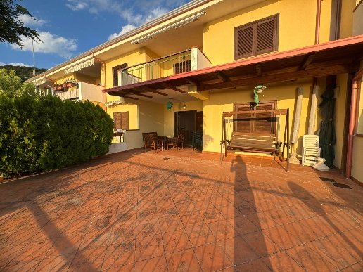 appartamento in vendita ad Acquappesa in zona Bergamotto