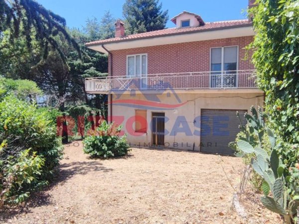casa indipendente in vendita ad Acri