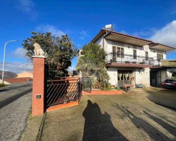 casa indipendente in vendita ad Acri