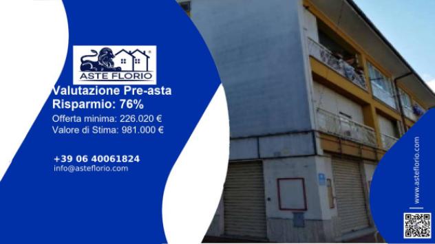 locale commerciale in vendita ad Acri