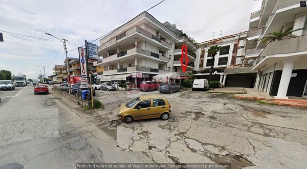 locale di sgombero in vendita ad Acri