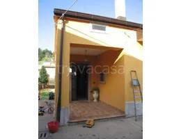 appartamento in vendita ad Acri in zona Montagnola