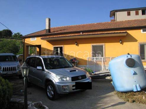 appartamento in vendita ad Acri in zona Montagnola