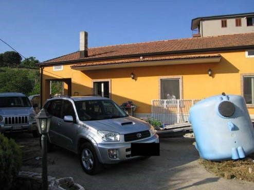 appartamento in vendita ad Acri in zona Montagnola